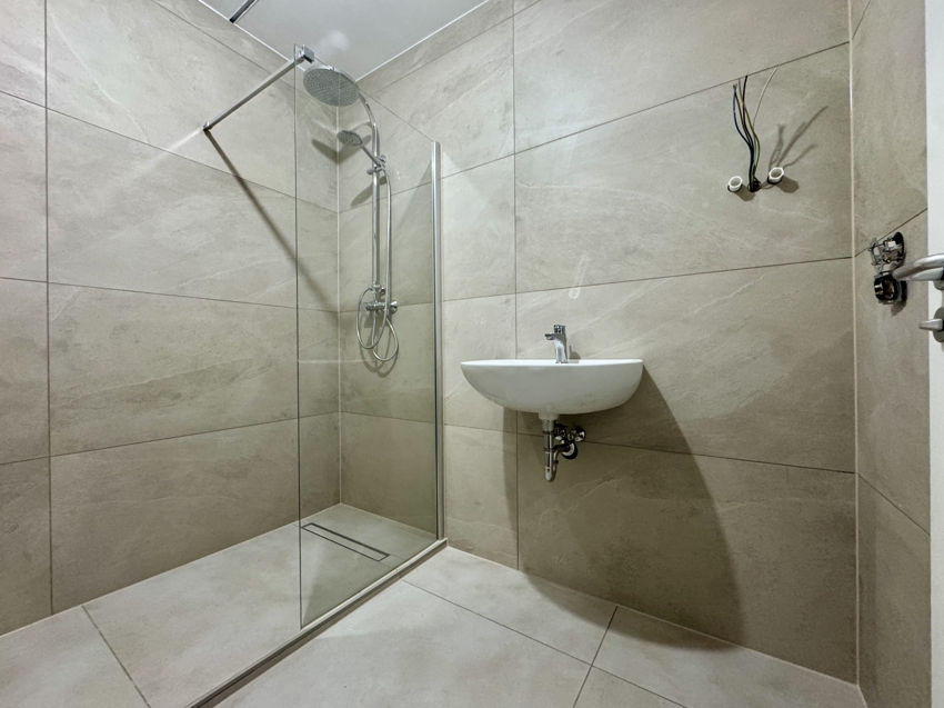 Kernsaniertes Badezimmer Etagenwohnung H�rth / Efferen