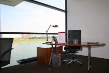 Rhein-B�ro SAYAN IMMOBILIEN ** Exklusiv ausgestattete B�ror�ume im K�lner RHEINAUHAFEN  **