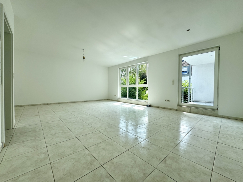 Riesiges Wohn-Esszimmer Etagenwohnung H�rth / Efferen