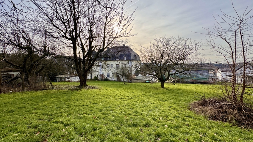 RBlick vom benachbarten Grundst�ck Villa Leichlingen