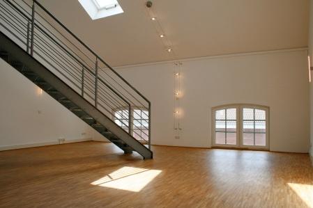 Treppenaufgang Loft-Studio-Atelier K�ln