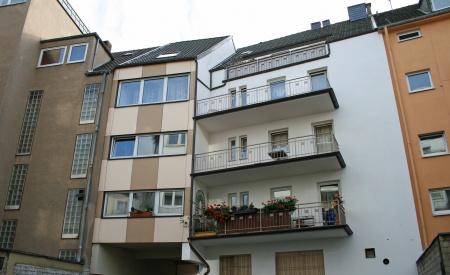 R�ckansicht Mehrfamilienhaus K�ln