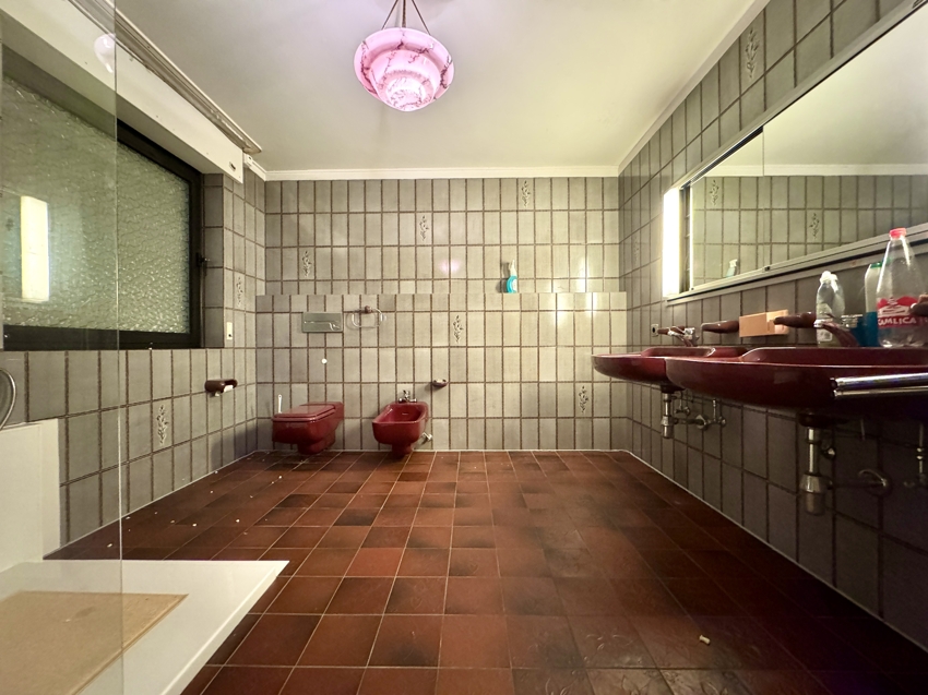Riesiges Wannenbad Einfamilienhaus Bonn