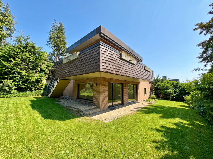 Hausansicht Garten Zweifamilienhaus Bonn