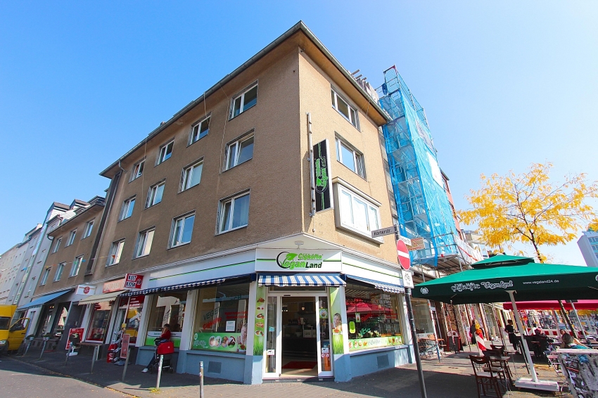 Hausansicht Etagenwohnung K�ln