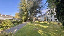 Blick von der Einfahrt II SAYAN Immobilien - Burgauer Wald:EFH mit Ausbaum�glichkeit auf einem 1102 m� gro�en S�d-Grundst�ck -