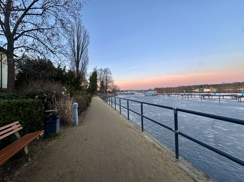 Seegarten Marina Doppelhaush�lfte Zeuthen