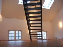 Aufstieg zur Empore SAYAN IMMOBILIEN ** 150 m�-LOFT F�R H�CHSTE ANSPR�CHE **