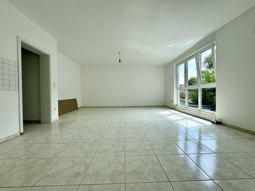 iesiges Wohn-Esszimmer III Etagenwohnung H�rth / Efferen