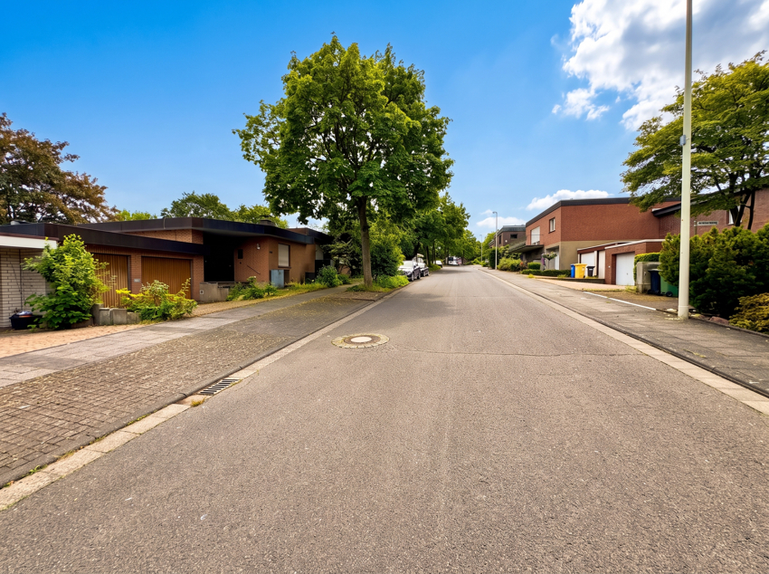 Stra�enansicht Einfamilienhaus Bonn
