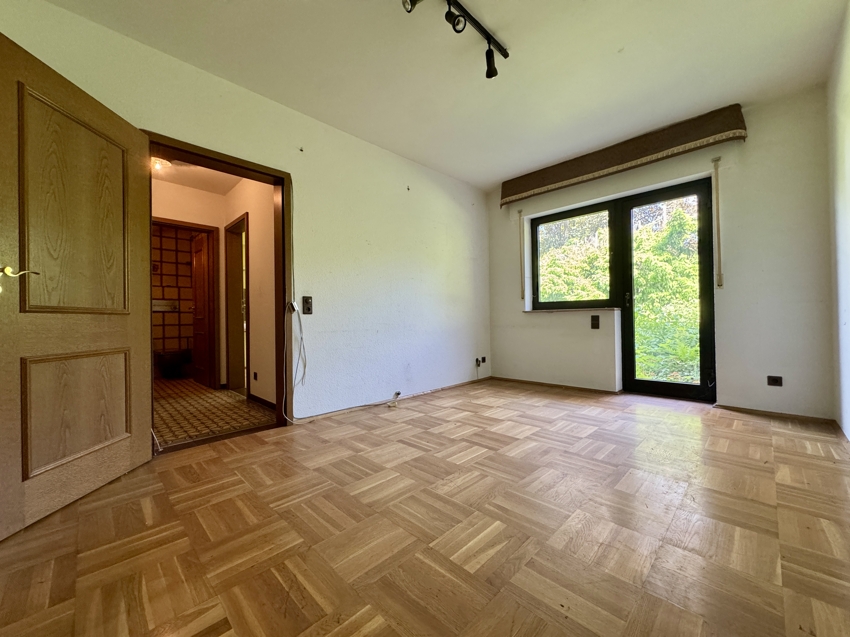 1.Schlafzimmer im UG Einfamilienhaus Bonn