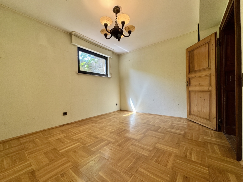 2.Schlafzimmer im UG Einfamilienhaus Bonn